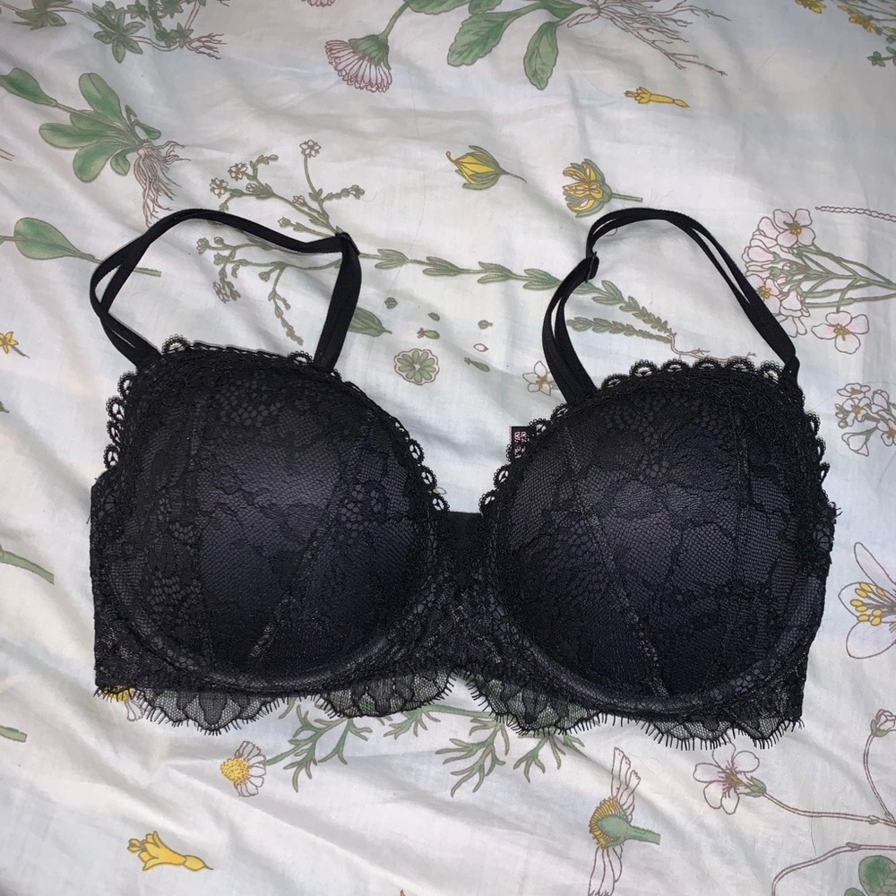Victoria’s Secret Black Lace Push-Up Bra